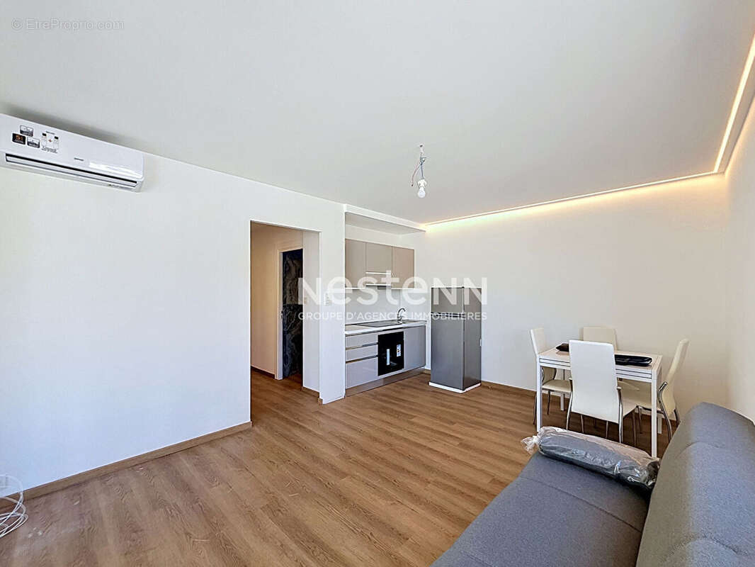 Appartement à VALLAURIS