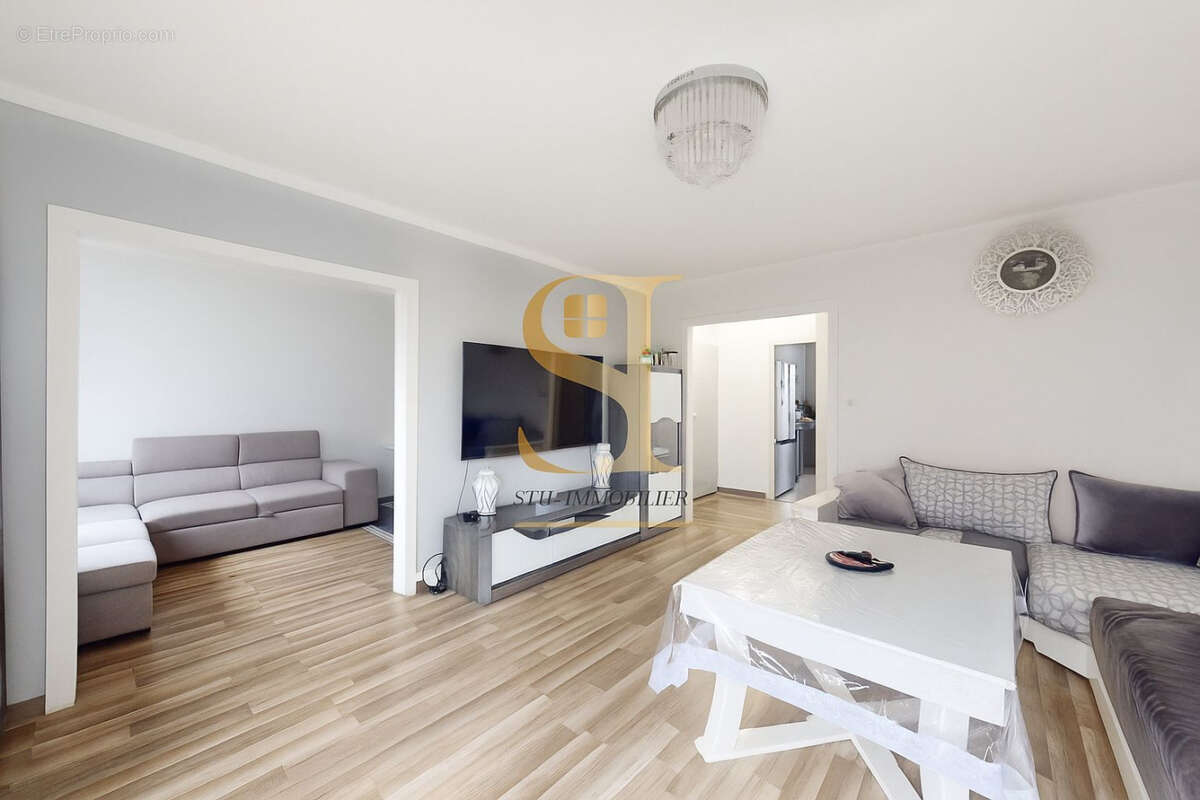 Appartement à VIGNEUX-SUR-SEINE
