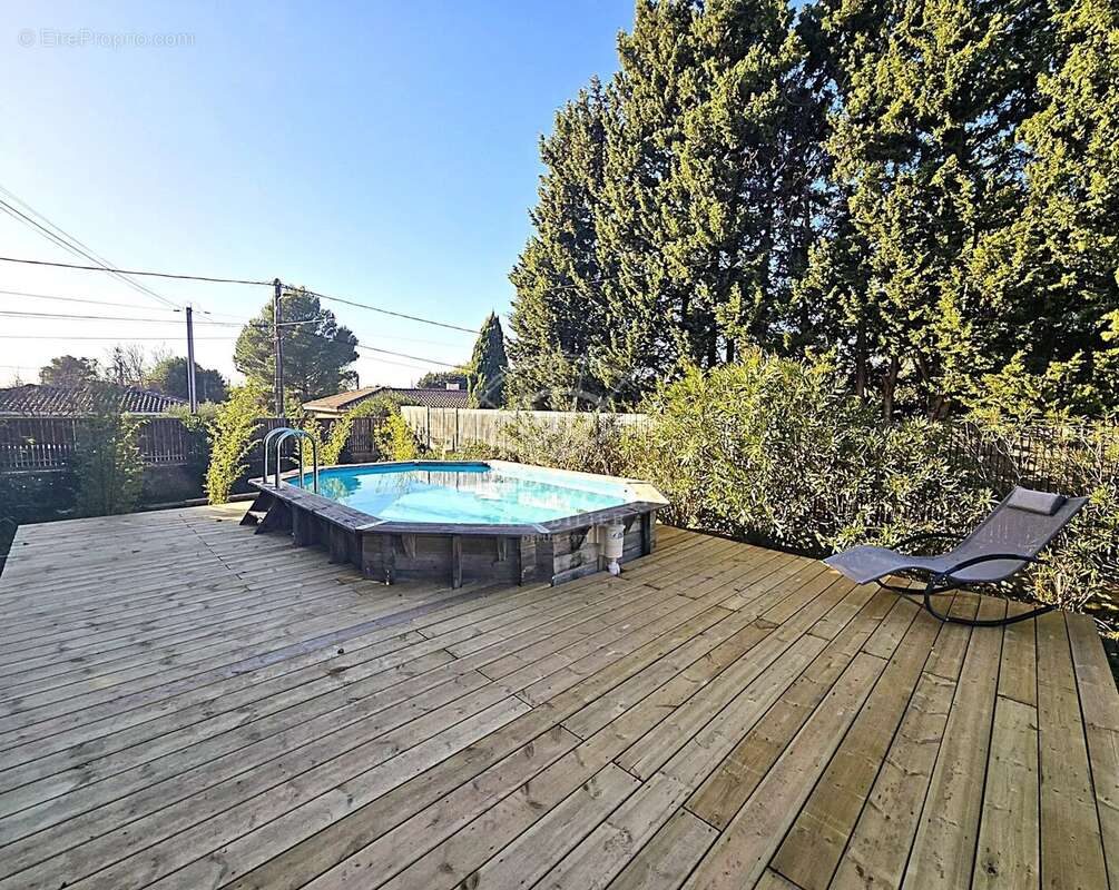 Maison à L&#039;ISLE-SUR-LA-SORGUE