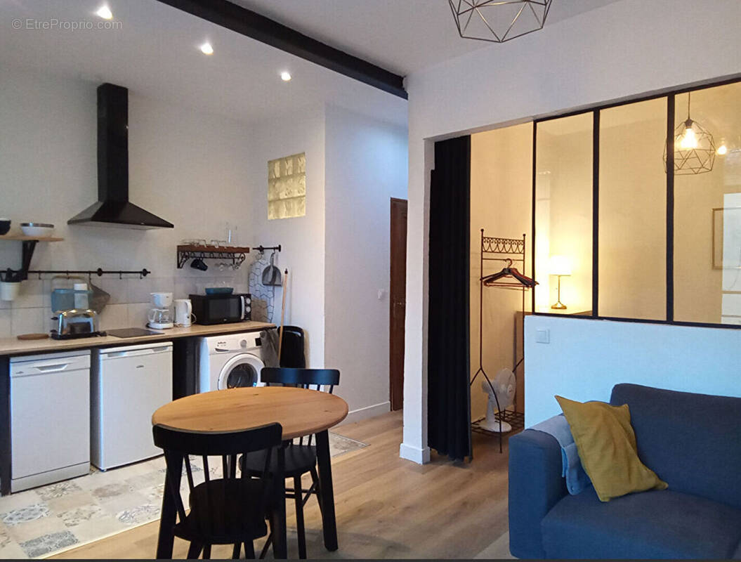 Appartement à MARSEILLE-2E