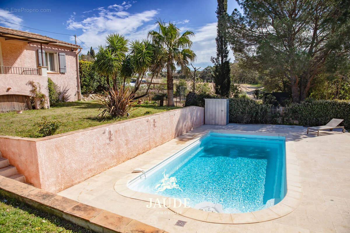 Maison à PLAN-DE-LA-TOUR