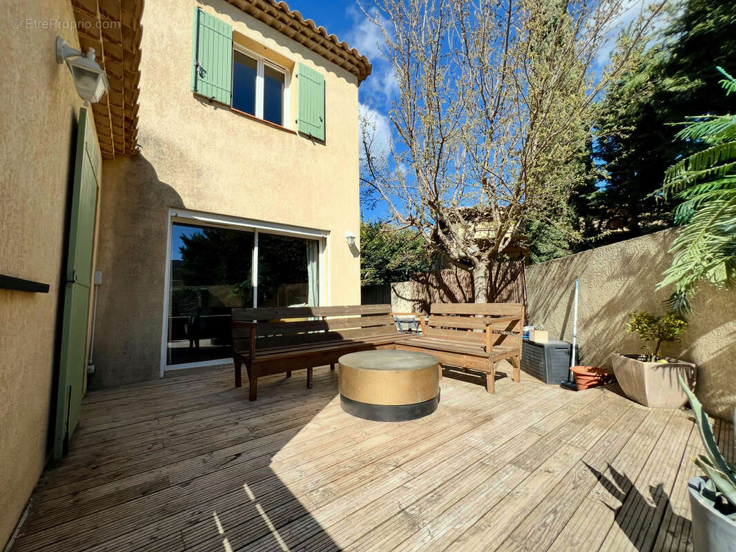 Maison à CUGES-LES-PINS