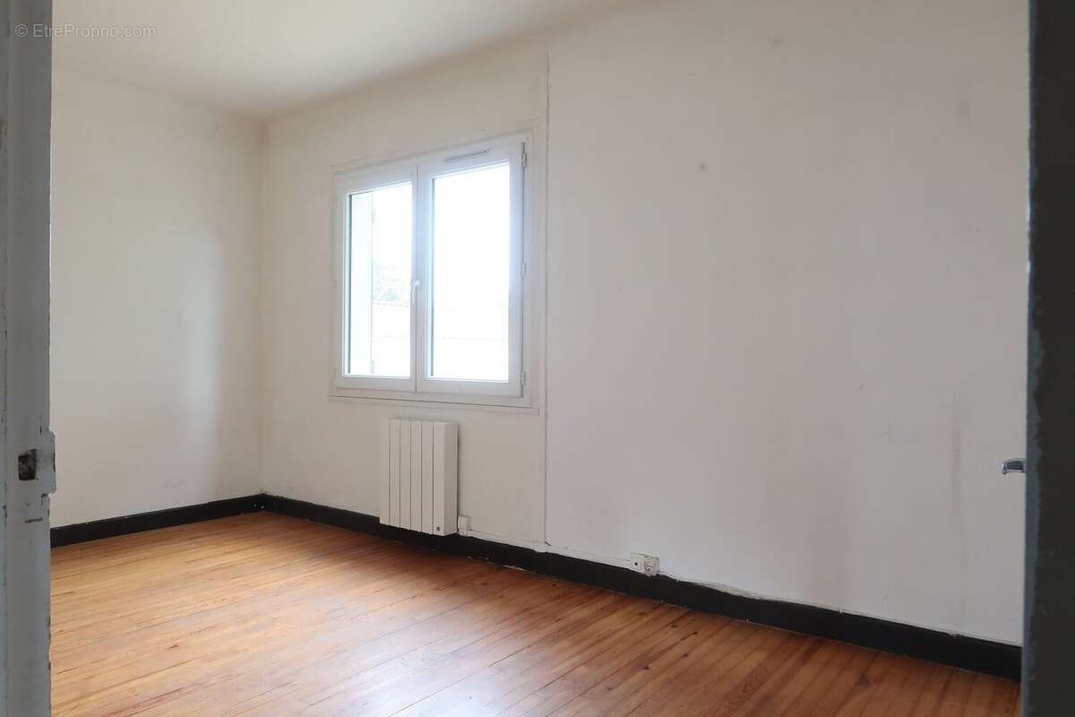 Maison à BOISSET-LES-MONTROND