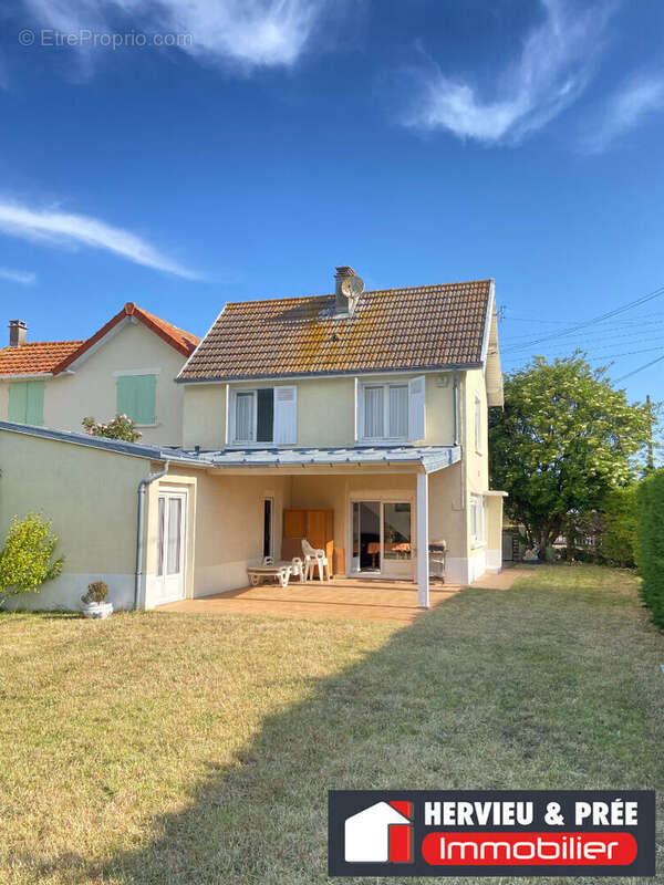 Maison à COURSEULLES-SUR-MER