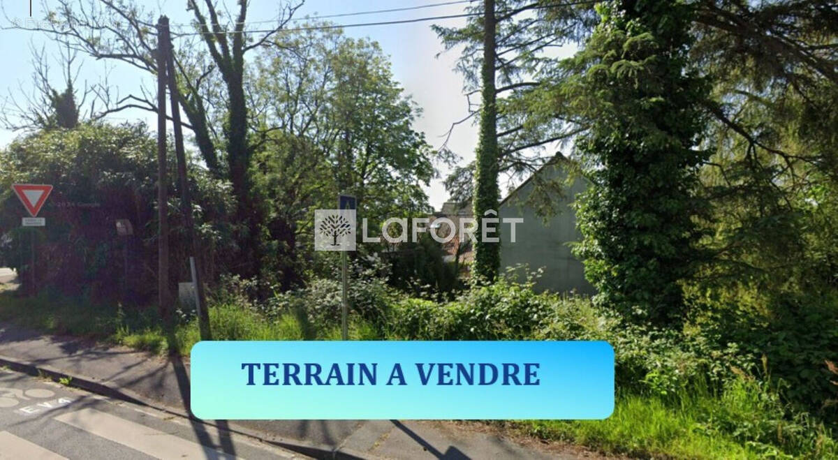 Terrain à CONDETTE