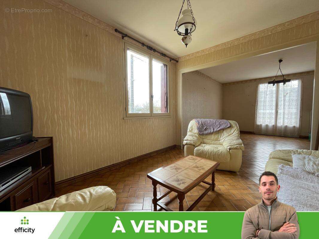 Maison à MAGNE