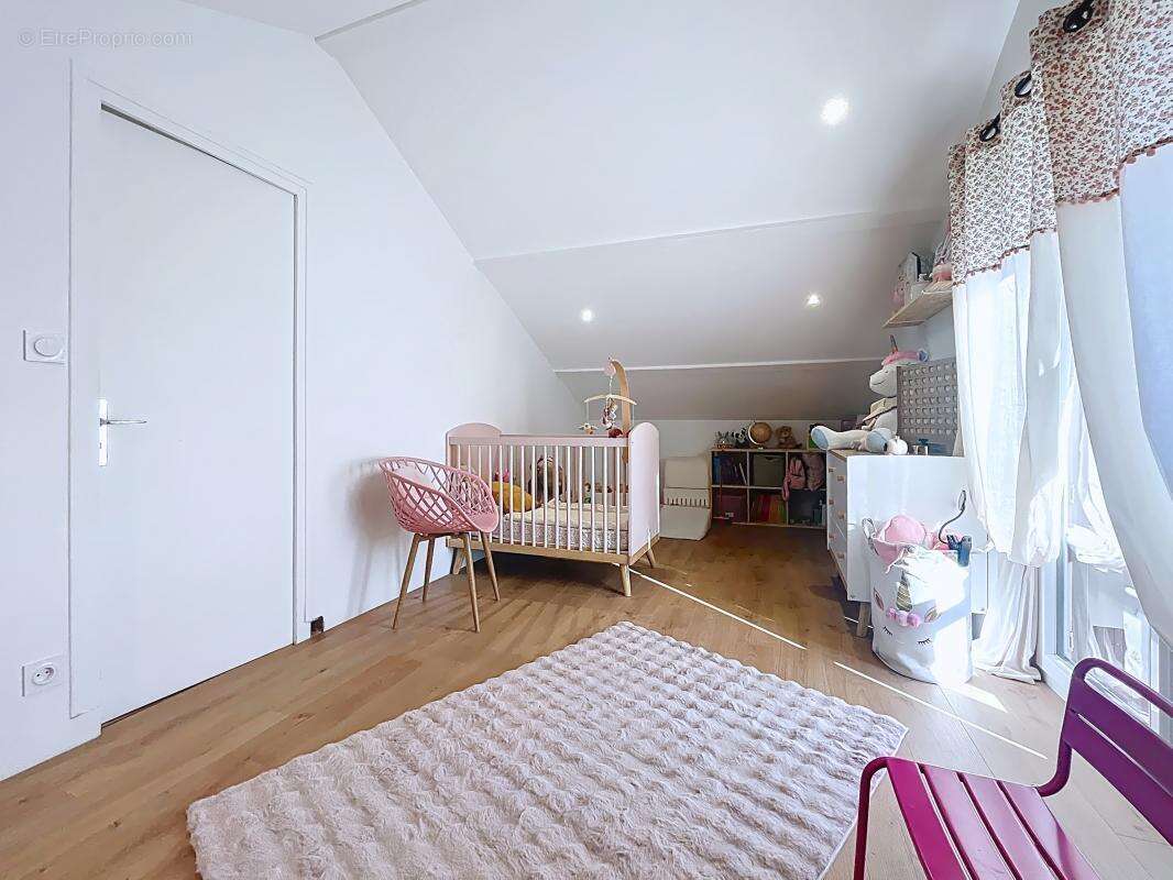 Maison à BOURG-LES-VALENCE