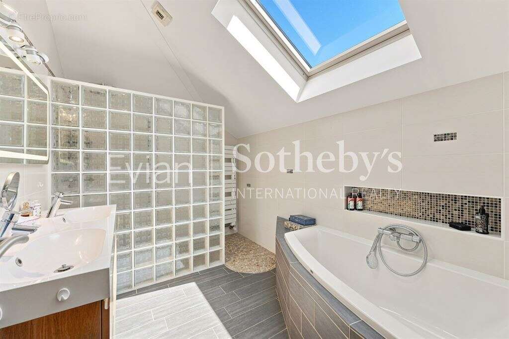 Vente belle maison familiale moderne vue lac - photo 15