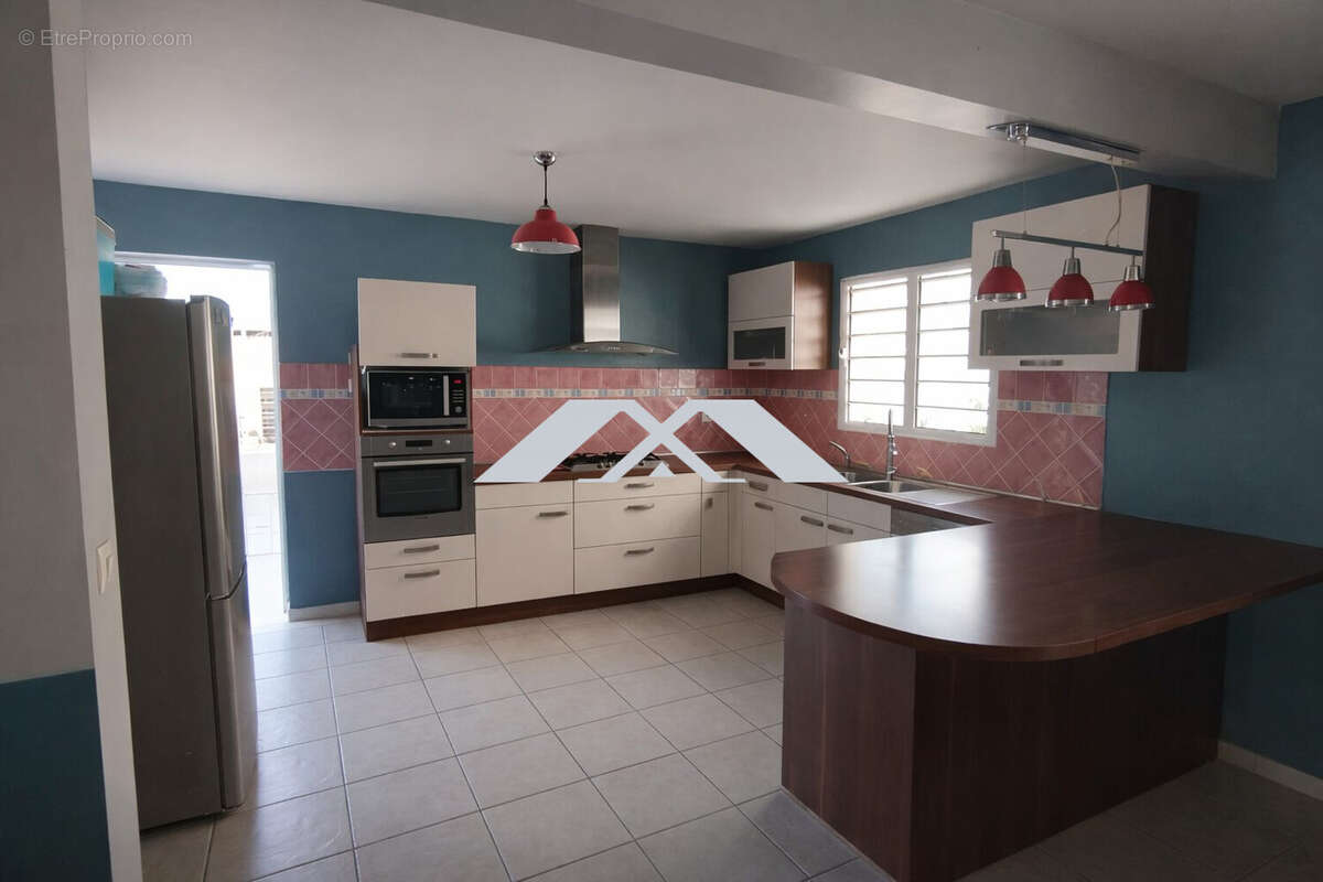 Maison à SAINTE-SUZANNE