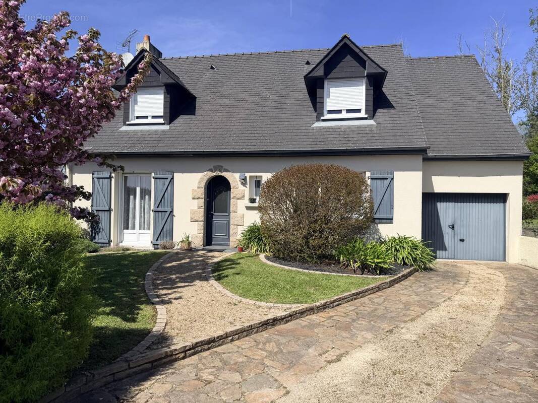 Maison à LA CHAPELLE-LAUNAY