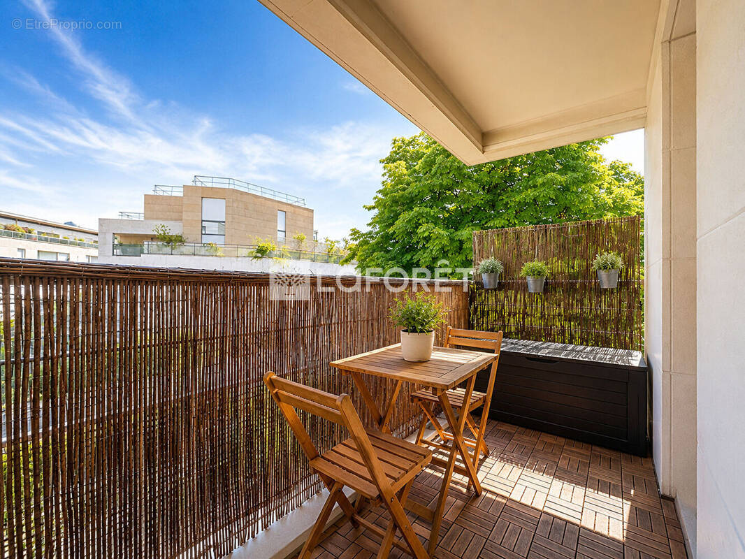 Appartement à SURESNES