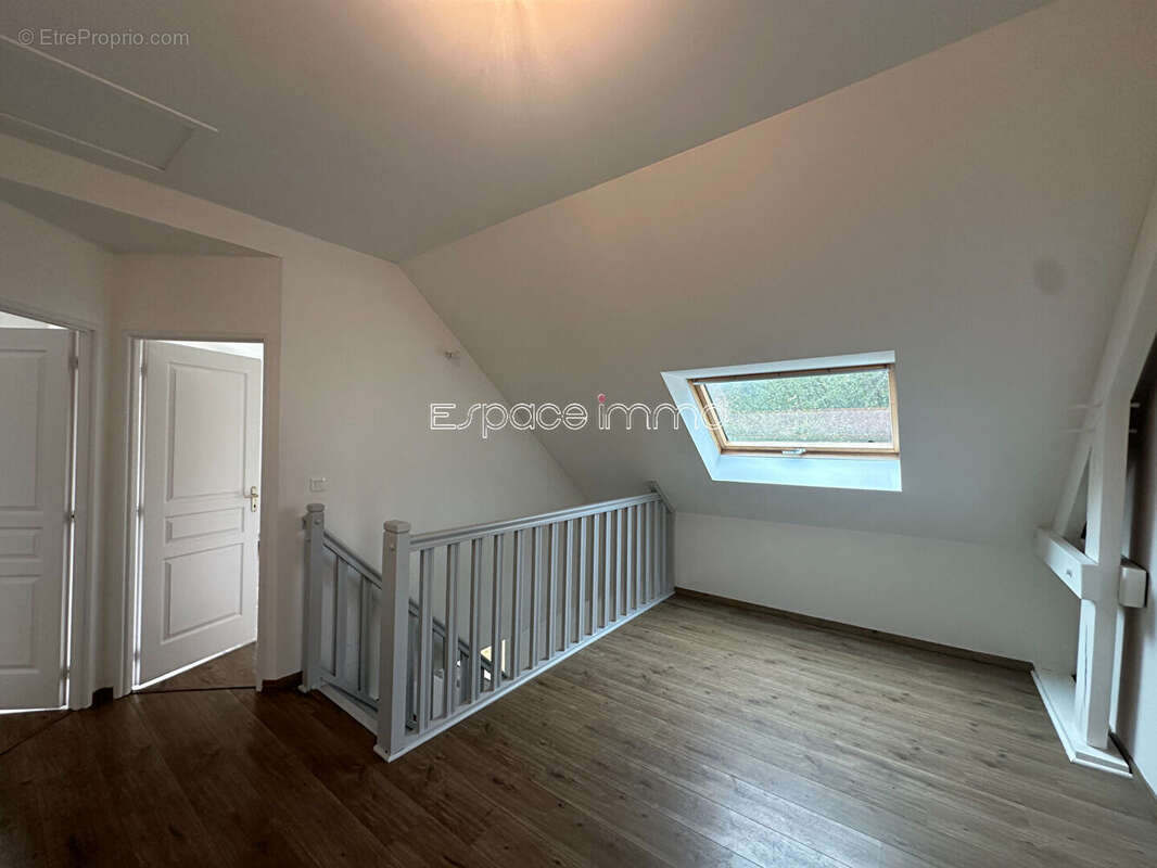 Maison à SAINT-LEGER-DU-BOURG-DENIS