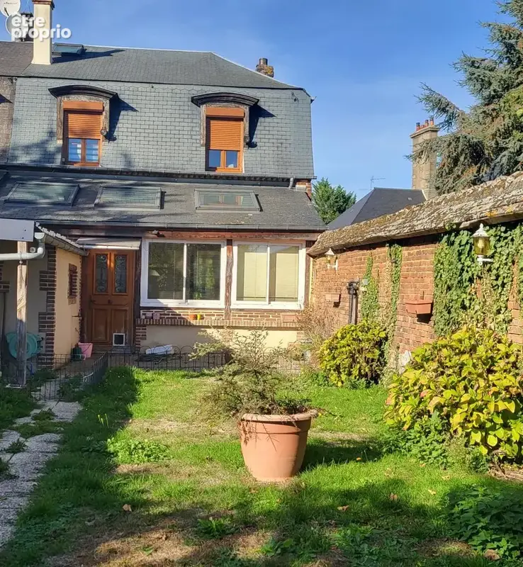Maison 6 pièces 104 m² à vendre à Etrepagny (27150) - photo 2