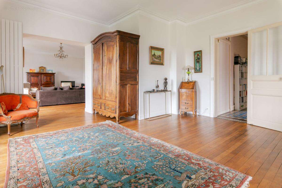 Appartement T5 - photo 2