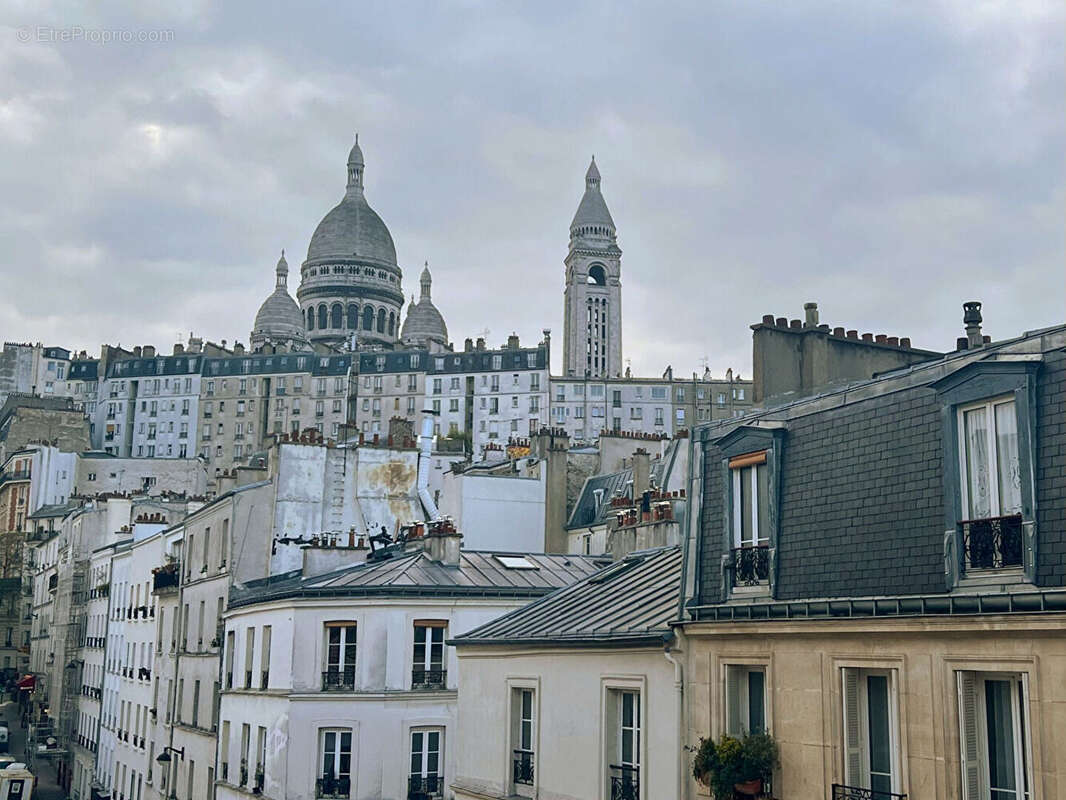 Appartement à PARIS-18E