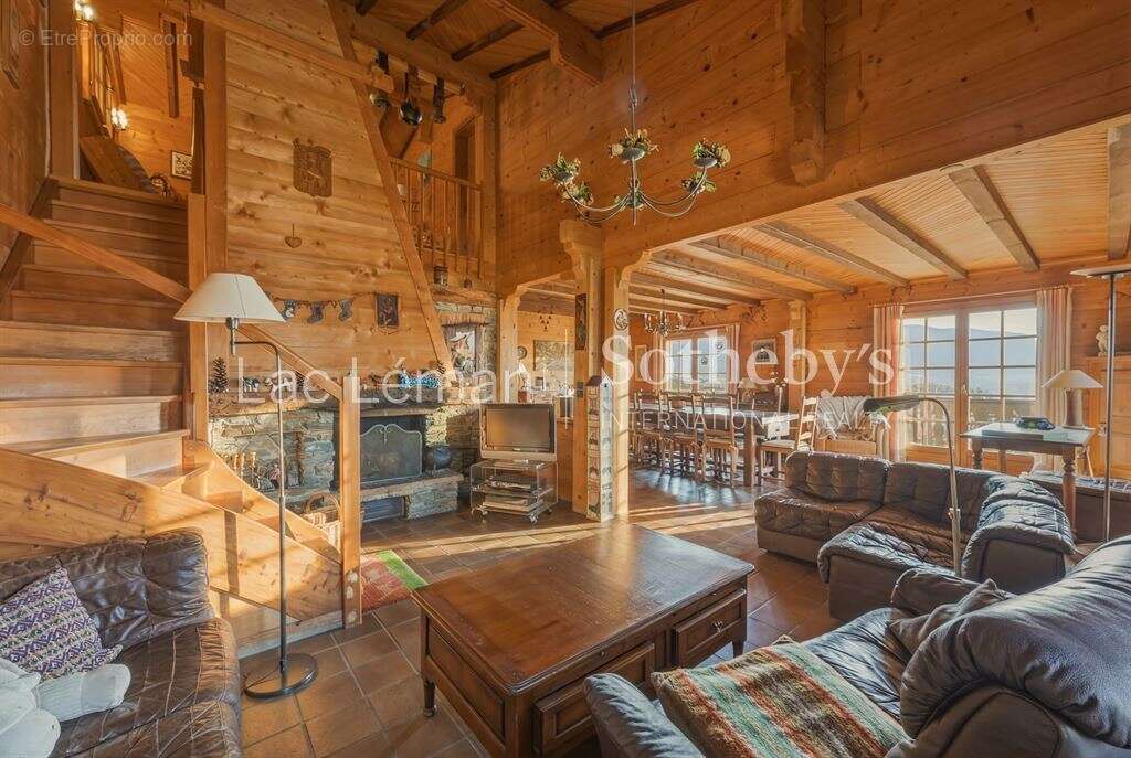 Chalet authentique avec vue panoramique – Propriété de 1,2 hectare - photo 6