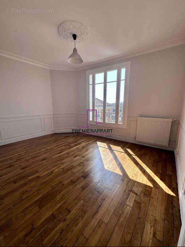 Appartement à HOUILLES