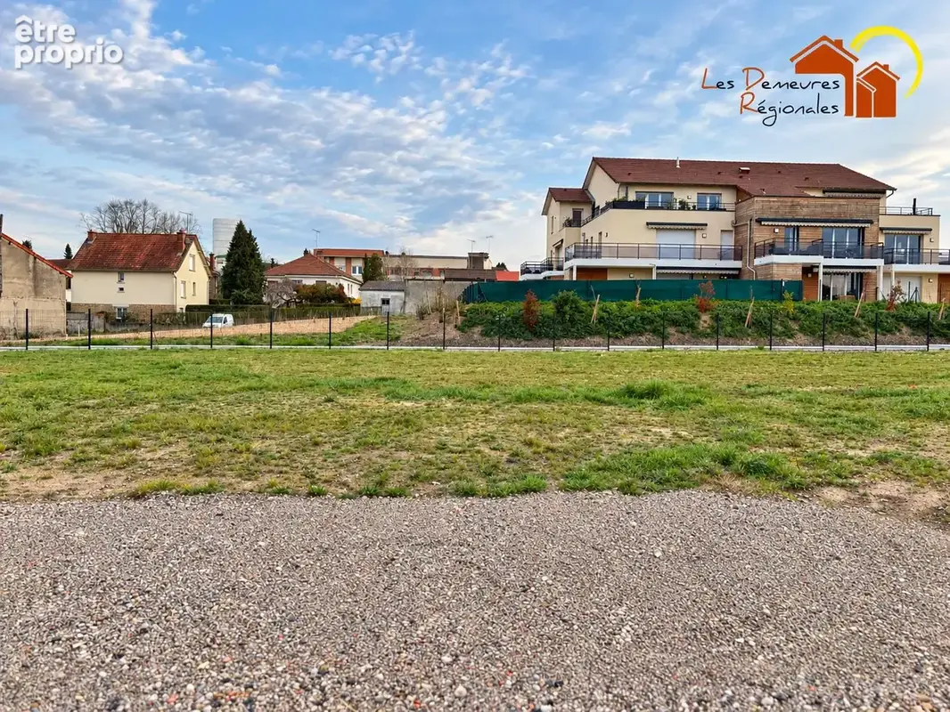 Terrain à bâtir de 758 m² à GUEUGNON (71) - photo 4