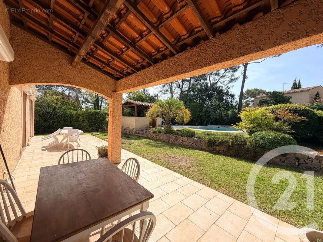 Maison 163 m² à Valbonne  - photo 4