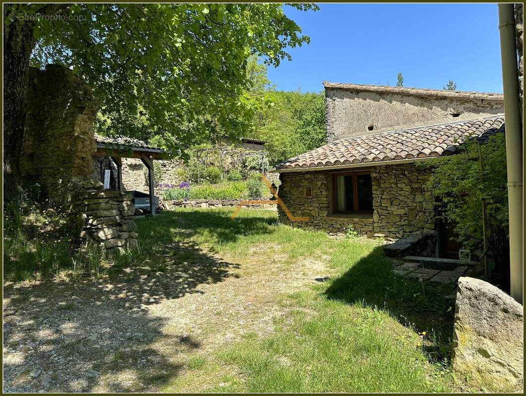 Maison à ROYNAC