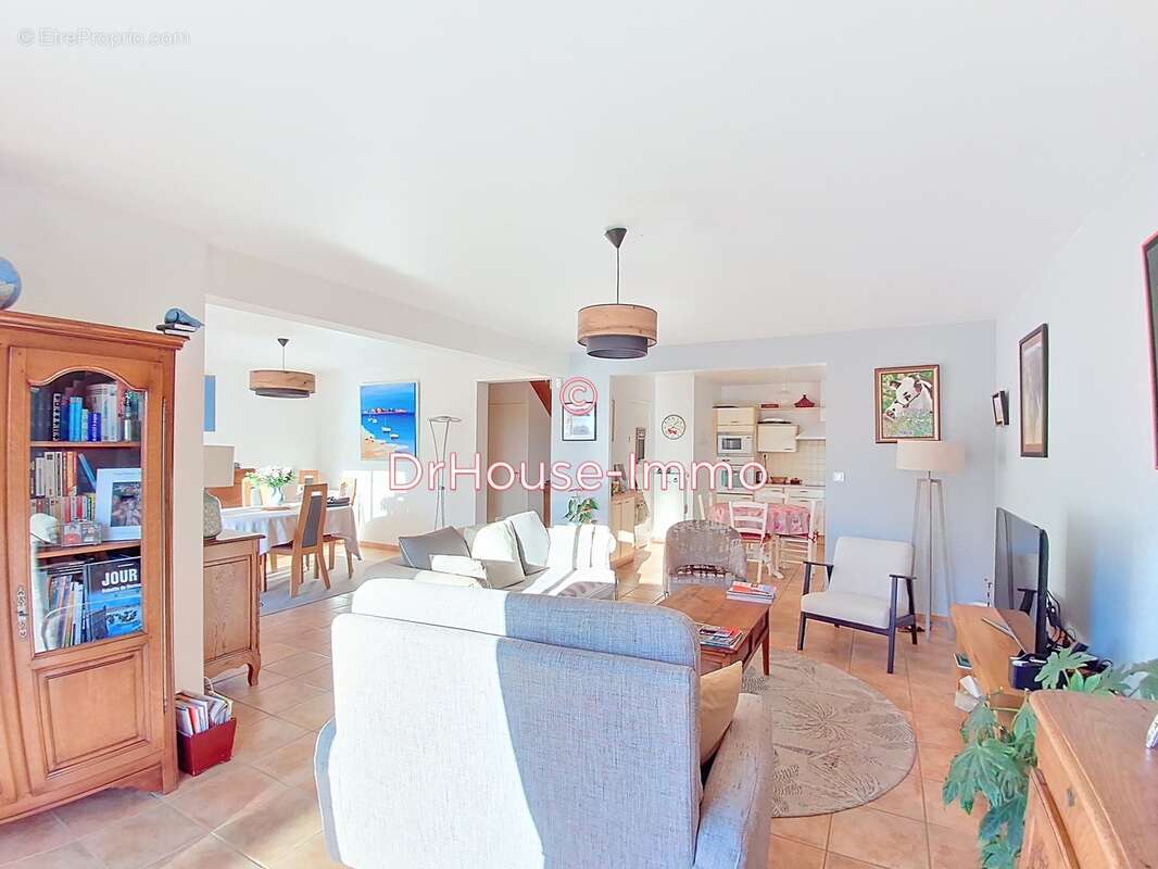 Maison à SAINT-SENIER-SOUS-AVRANCHES