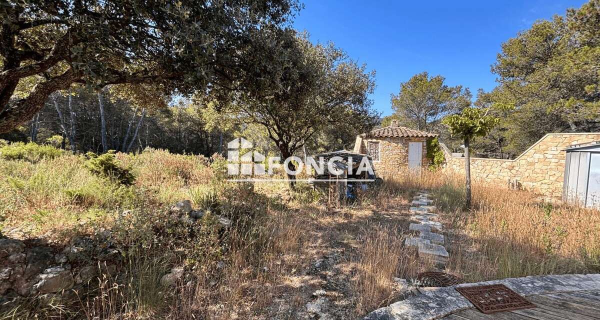 Maison à SAINT-PIERRE-DES-CHAMPS