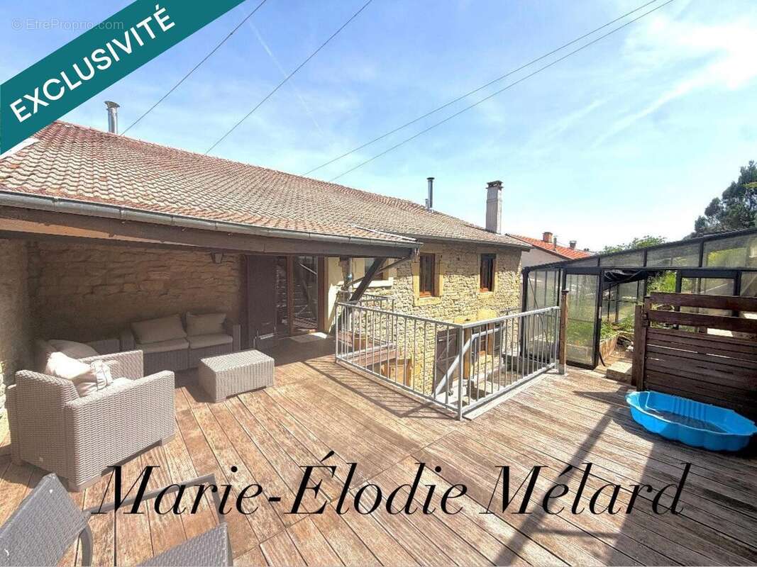 Maison 236 m² à Allondrelle-La-Malmaison  - photo 8