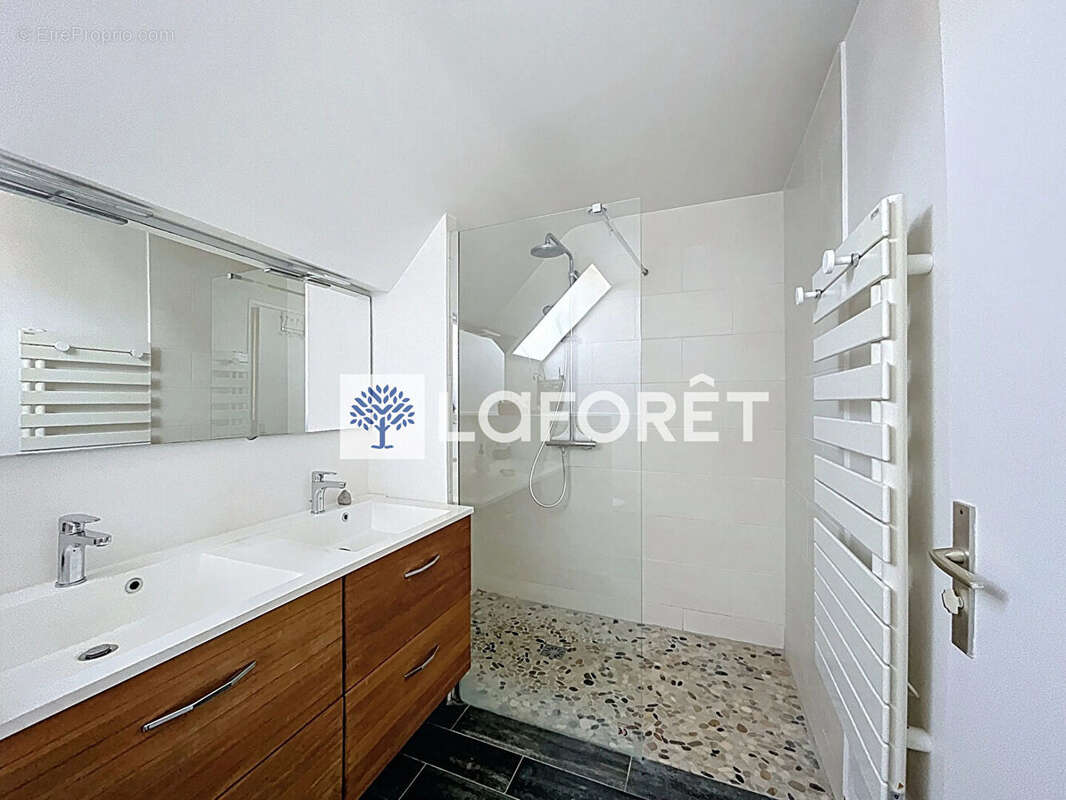 Maison à FEUCHEROLLES