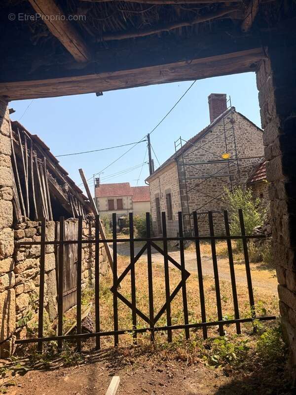 Ensemble de 2 maisons à restaurer + grange 26 500 € - photo 27