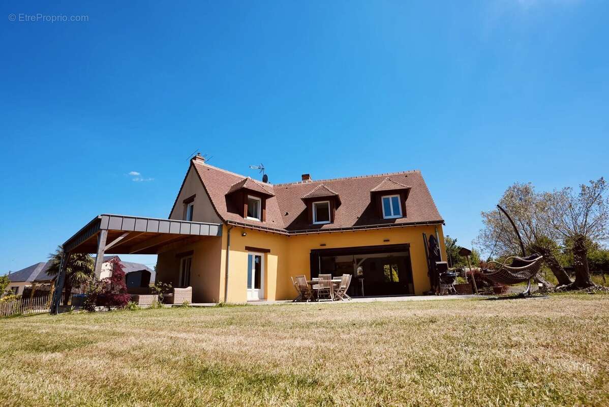 Maison à SABLE-SUR-SARTHE