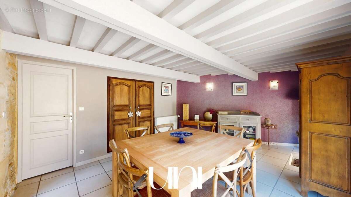 Maison à FONTAINE-HENRY