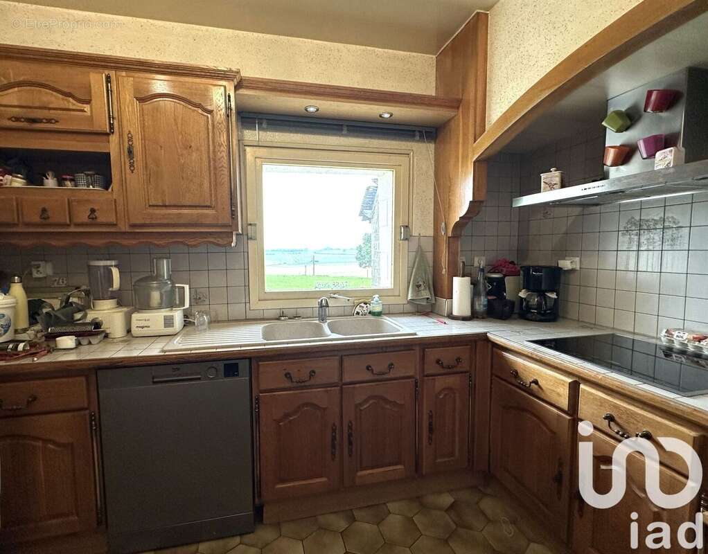 Maison 204 m² à Saint-Pierre-Des-Bois  - photo 6