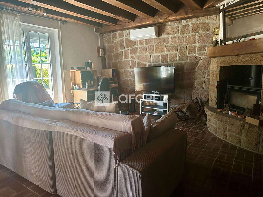 Maison à TREVOU-TREGUIGNEC