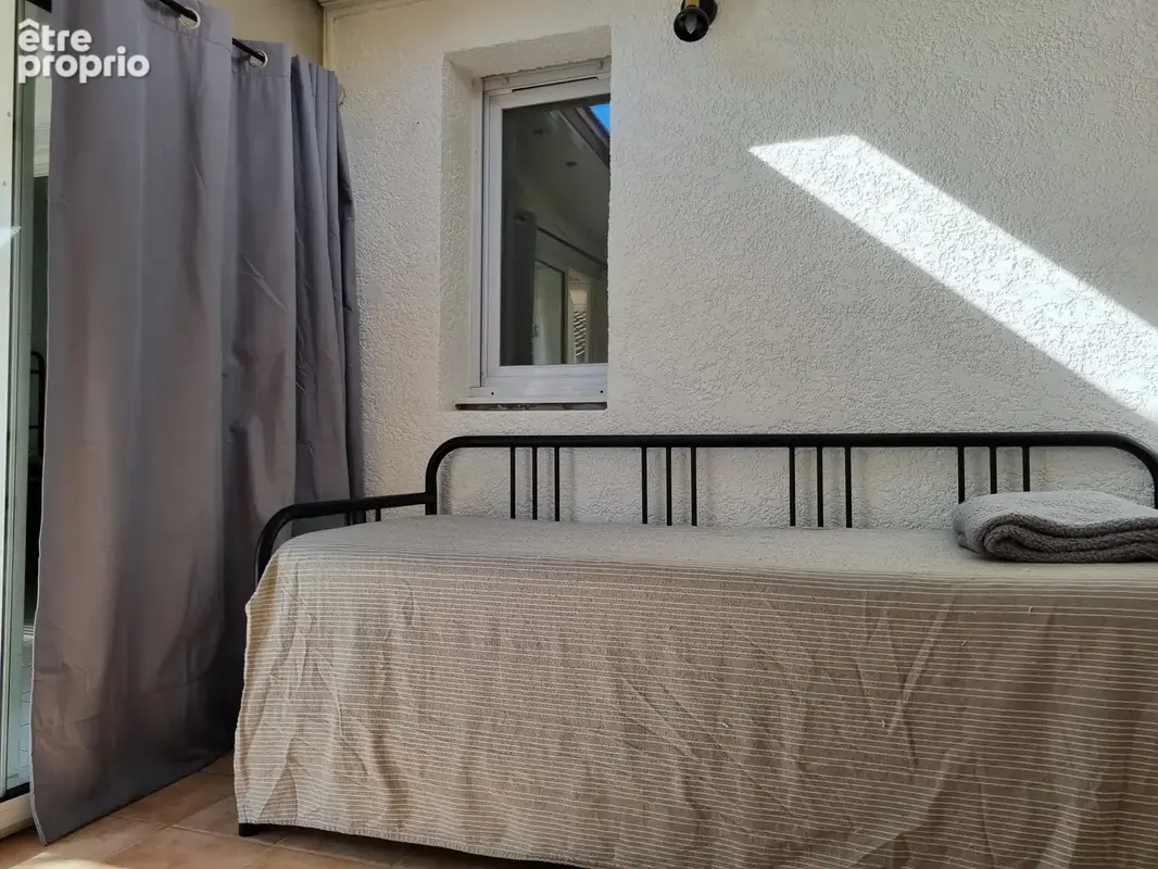 A vendre - gruissan plage - pavillon de plain-pied - bord de mer - 2 chambres - piscine - parking - photo 7