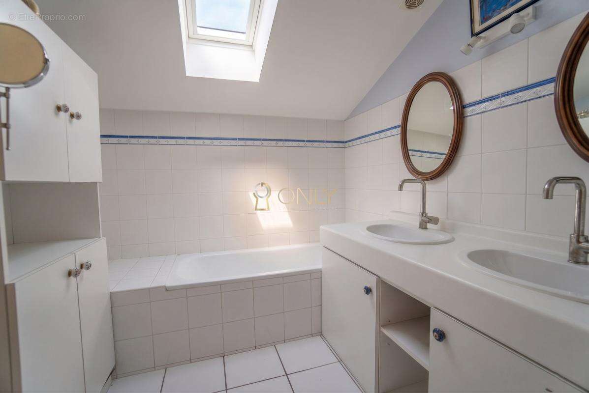 Poleymieux-au-Mont-d'Or-Maison- 116m²-4 pièces - photo 11