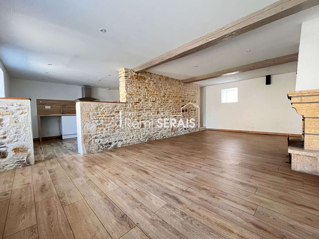Maison en pierre à vendre - L'immobilier par Rémi Serais - photo 4