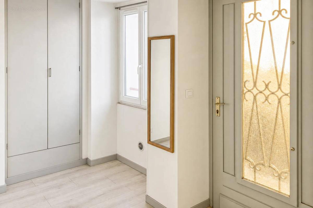 Appartement à LA FERTE-ALAIS
