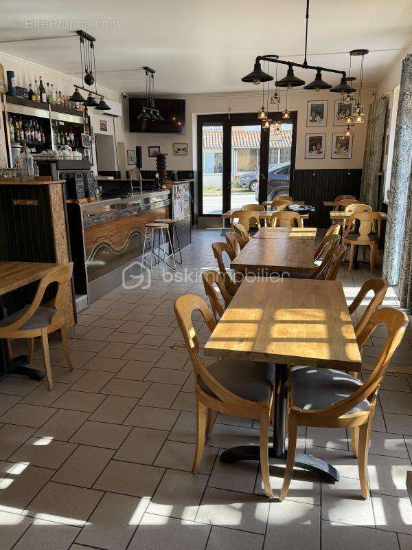 Commerce à LENTIGNY