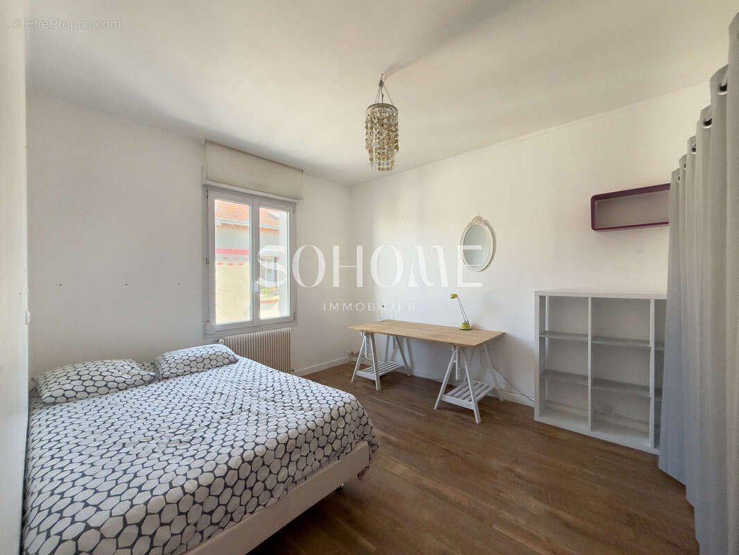 Maison Secteur rue de Courcelles - Avec jardinet et cour - 4 chambres - photo 6