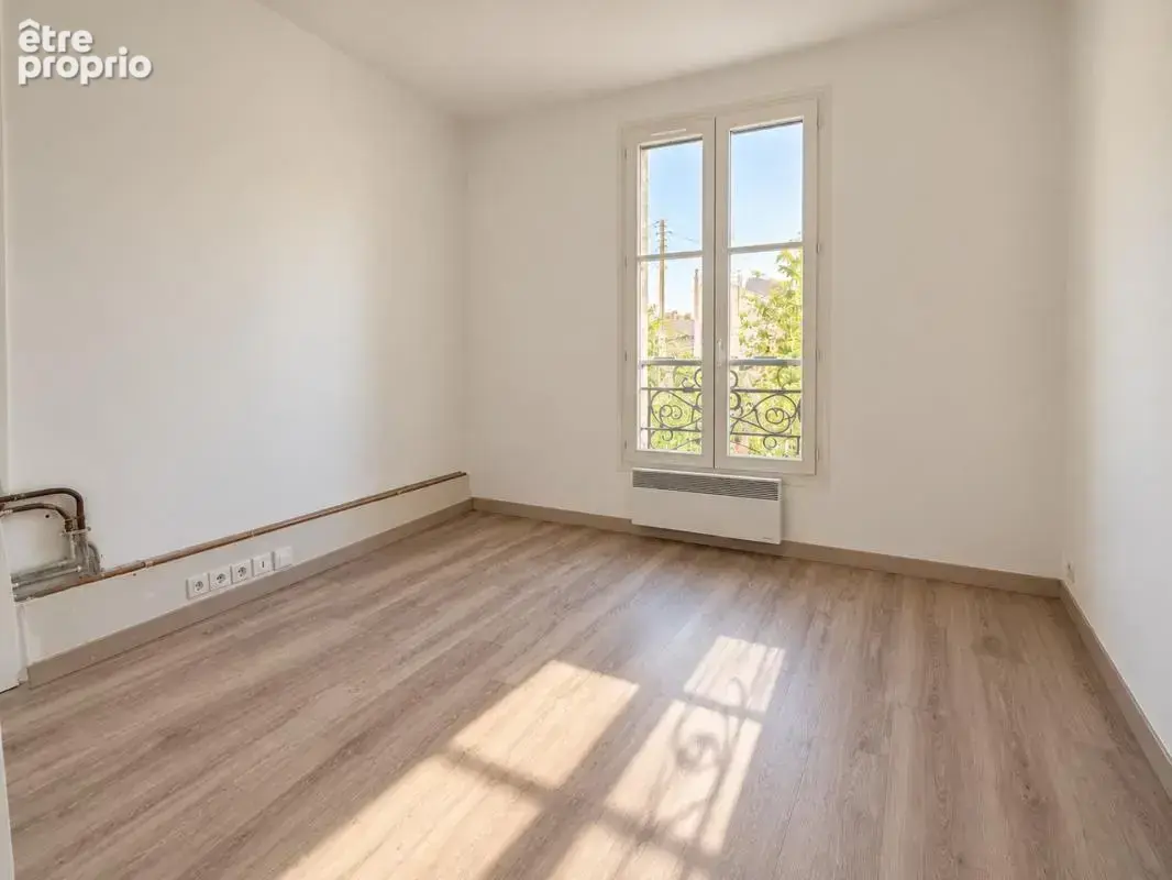 Pontoise – 174 m² habitables et 70 m² de combles : imaginez la suite ! - photo 14