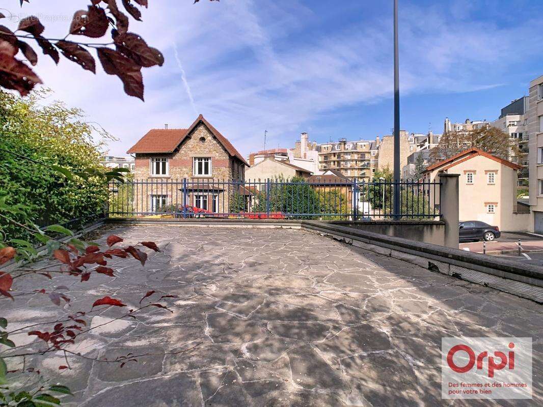 Maison à ISSY-LES-MOULINEAUX