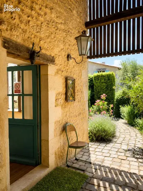 Maison 77 pièces 285 m² à vendre à Marennes (17320) - photo 3