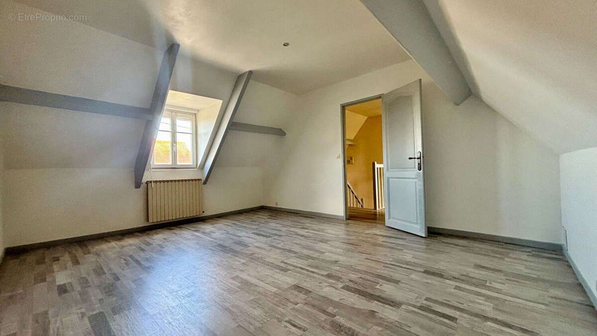 Maison à CORBEIL-ESSONNES