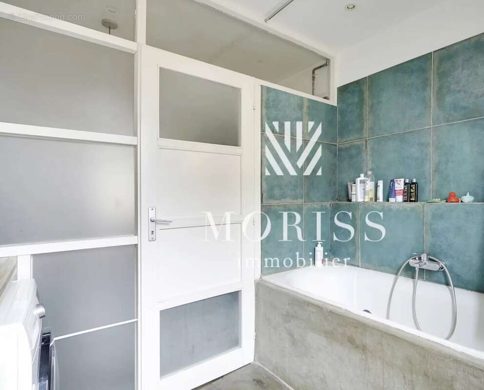 Appartement à LES LILAS
