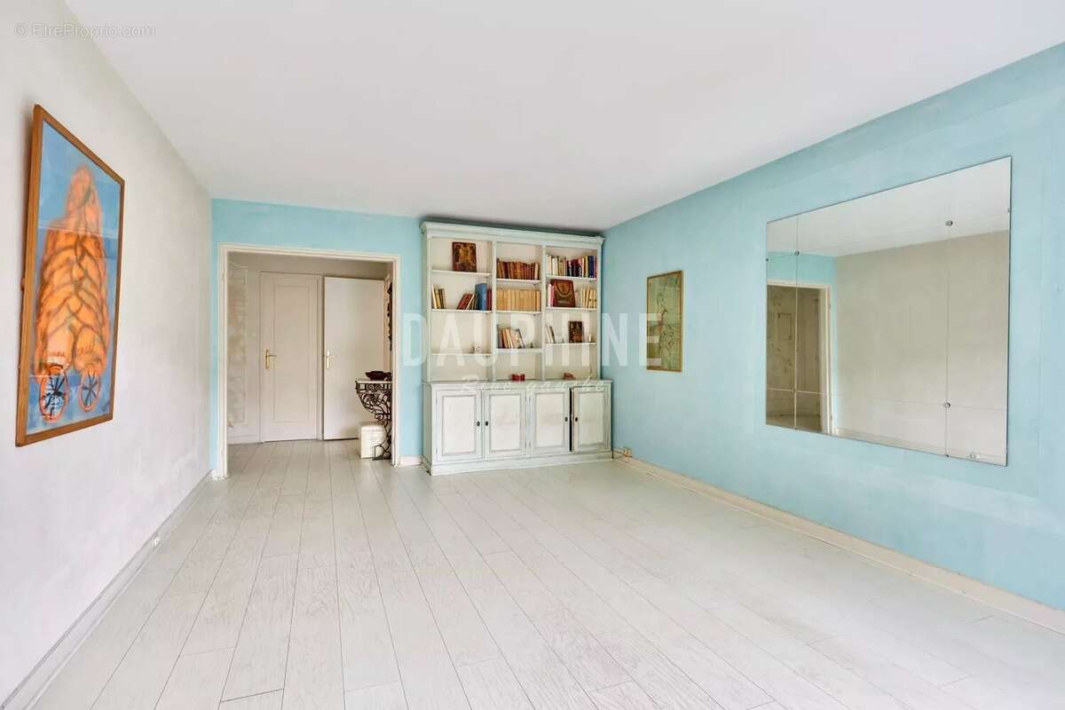 Appartement à PARIS-6E