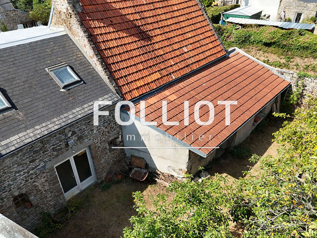 Agon-Coutainville, à deux kilomètres de la plage, maison en pierres de 160 m² - photo 13