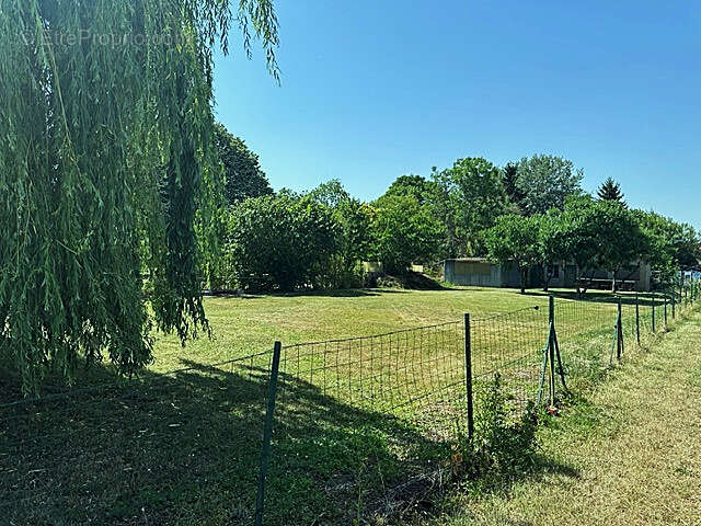 Terrain constructible 825 m2 SEICHEPREY 54470 - photo 2