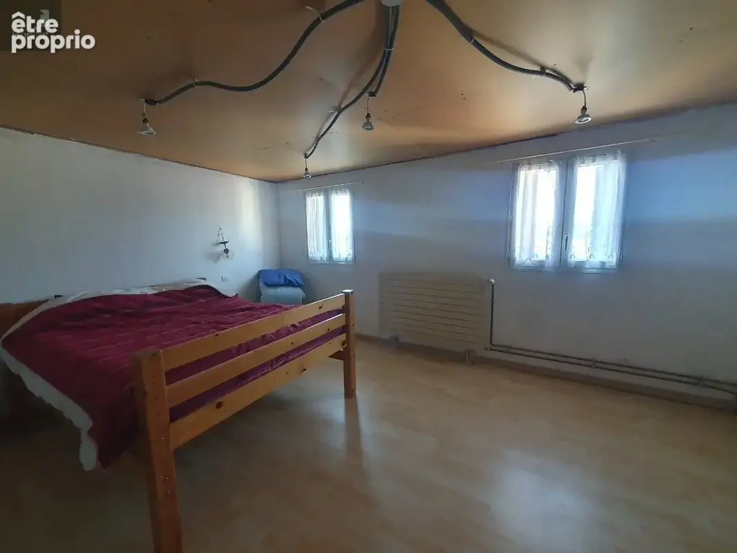 Maison de Bourg avec 6 chambres - photo 7