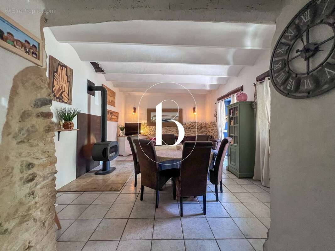 Au sud de la cité Renaissance Barjac... - photo 14