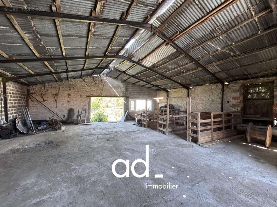 Terrain à DOMPIERRE-SUR-MER